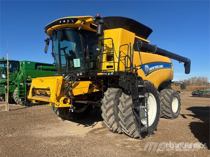 New Holland CX8.80 Combine Harvester حصادات