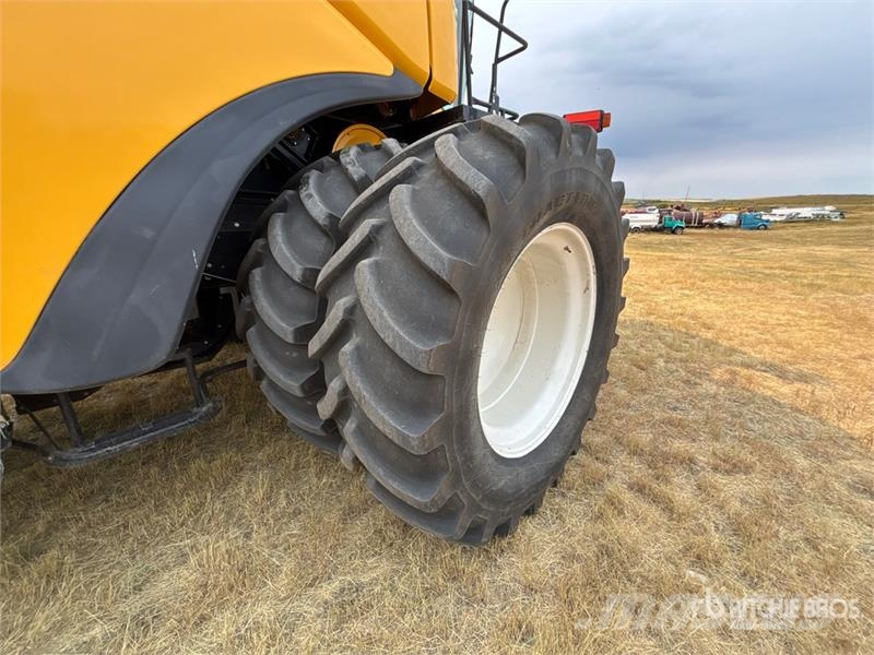 New Holland CX8.80 Combine Harvester حصادات