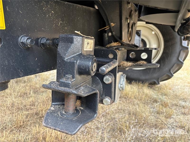 New Holland CX8.80 Combine Harvester حصادات