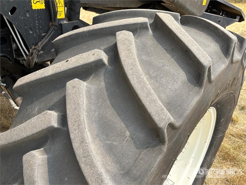 New Holland CX8.80 Combine Harvester حصادات