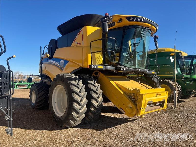 New Holland CX8.80 Combine Harvester حصادات