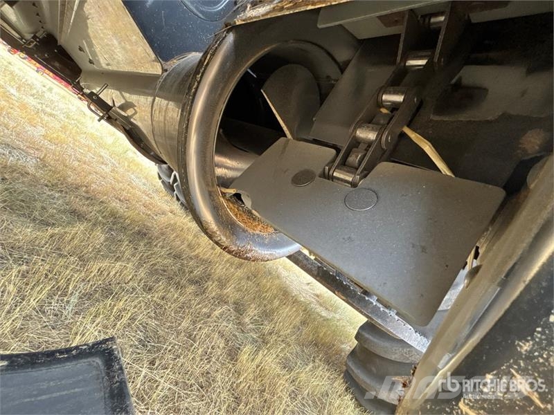 New Holland CX8.80 Combine Harvester حصادات