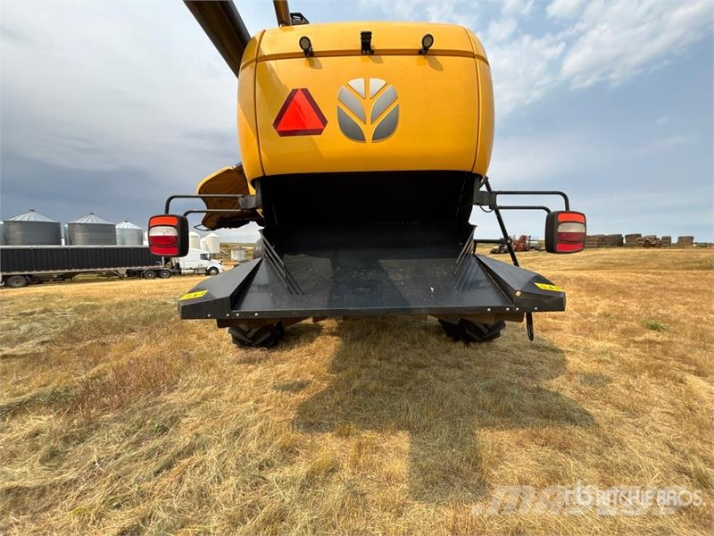 New Holland CX8.80 Combine Harvester حصادات