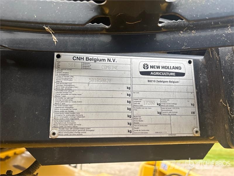 New Holland CX8080 Combine harvesters