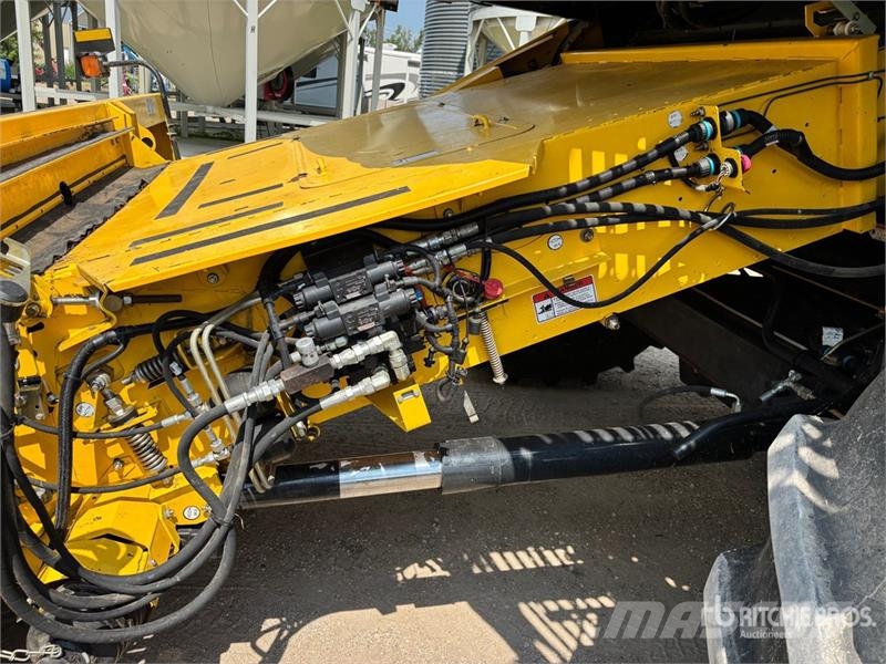 New Holland CX8080 콤바인 수확기
