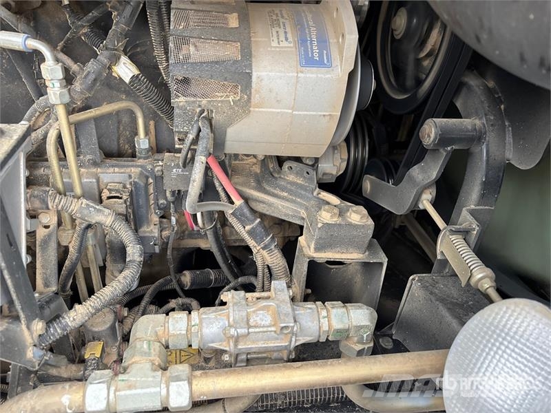 New Holland CX8080 حصادات