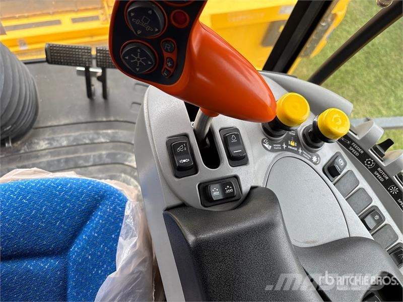 New Holland CX8080 Mietitrebbiatrici