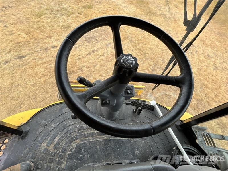 New Holland CX8080 حصادات