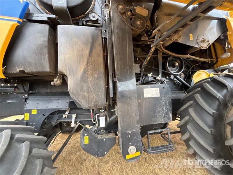 New Holland CX8080 حصادات