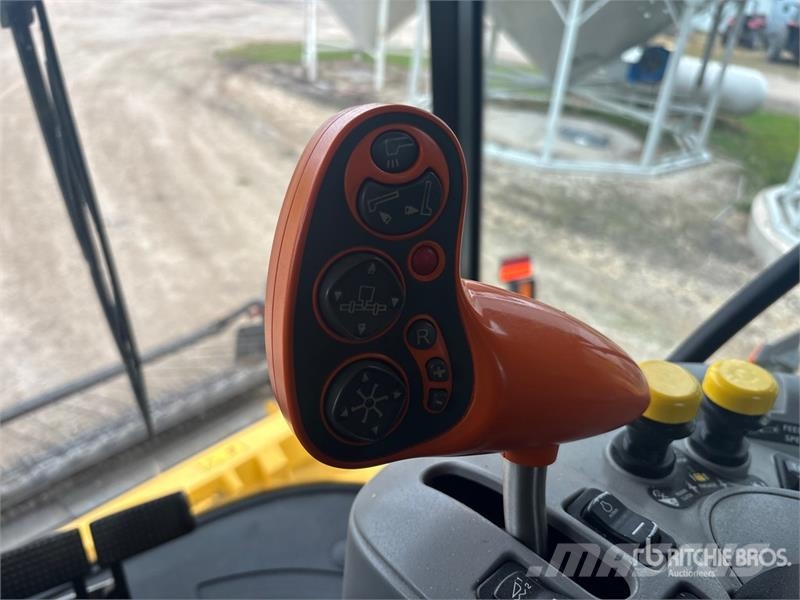 New Holland CX8080 Combine harvesters