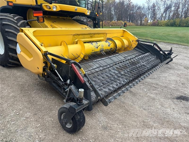 New Holland CX8080 Combine harvesters