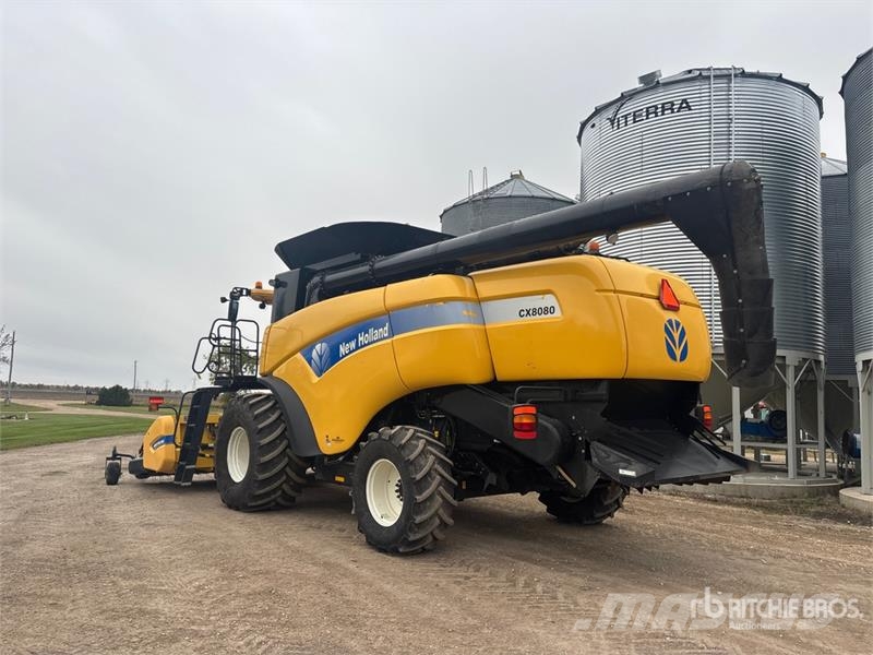 New Holland CX8080 Combine harvesters
