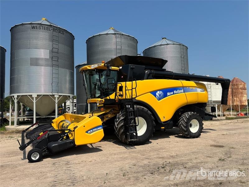 New Holland CX8080 콤바인 수확기
