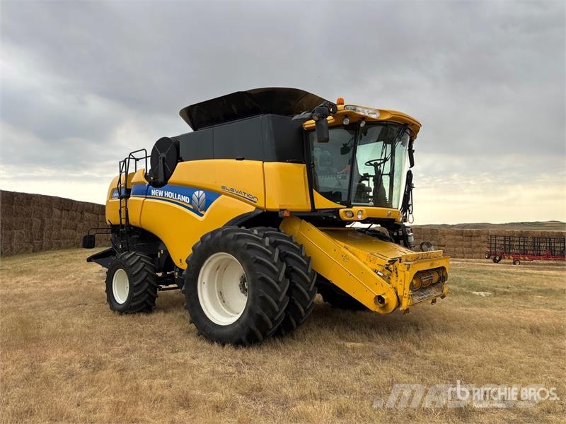 New Holland CX8080 حصادات