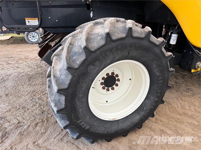 New Holland CX8080 콤바인 수확기