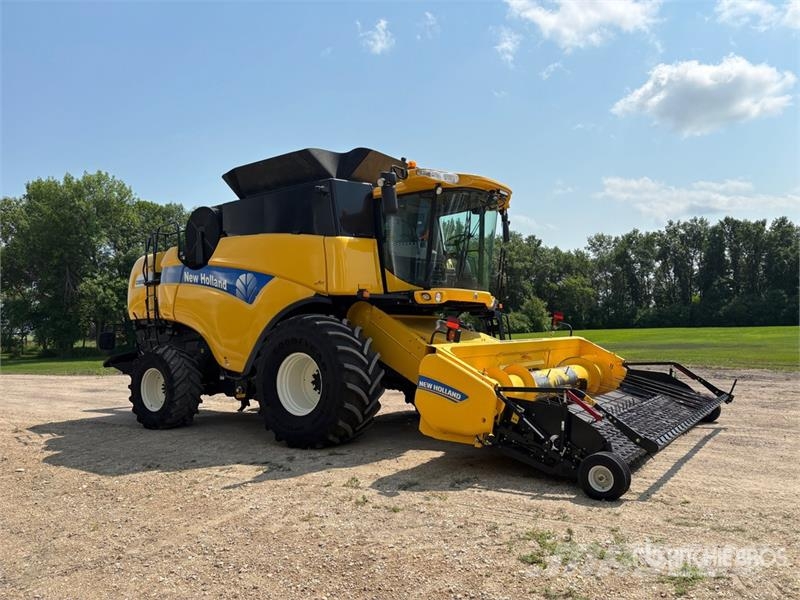 New Holland CX8080 콤바인 수확기
