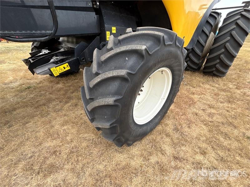 New Holland CX8080 حصادات