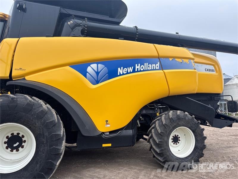 New Holland CX8080 Combine harvesters