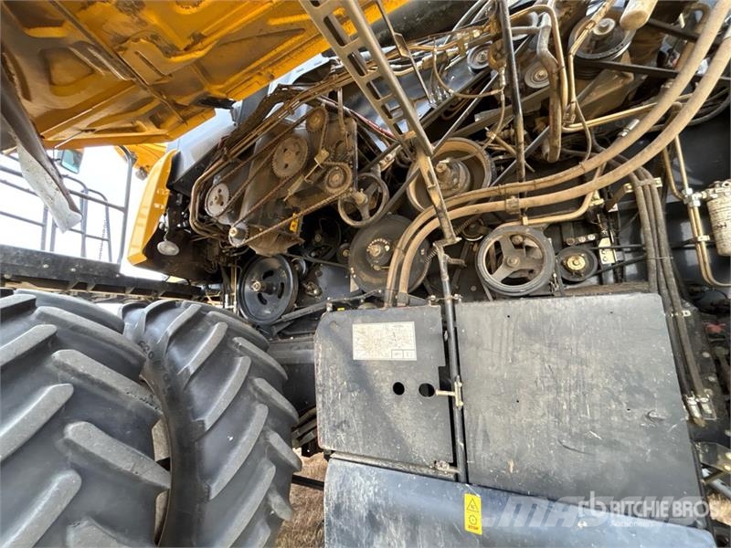 New Holland CX8080 حصادات