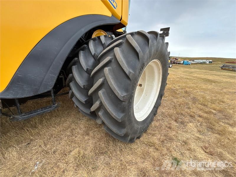 New Holland CX8080 حصادات