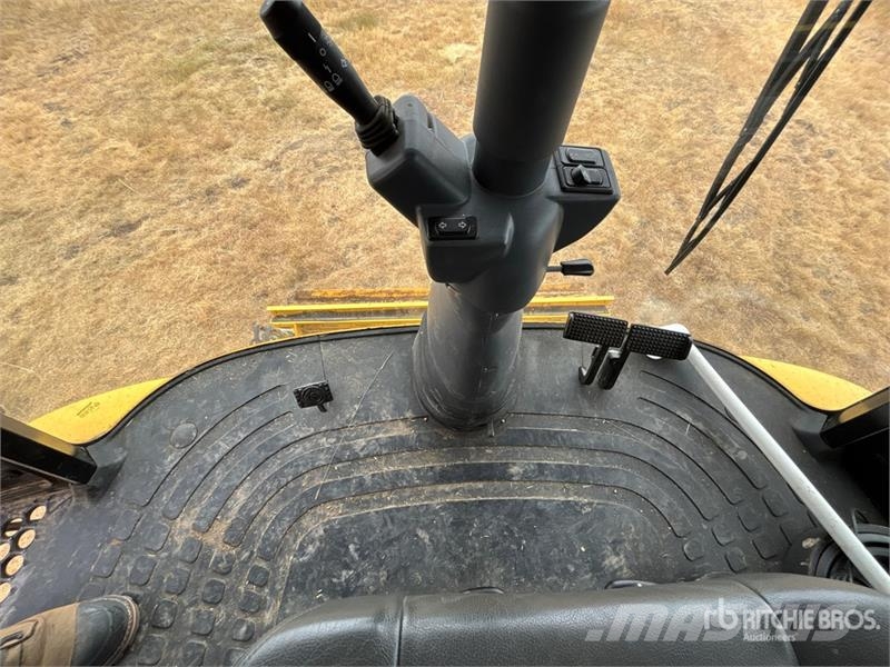New Holland CX8080 حصادات