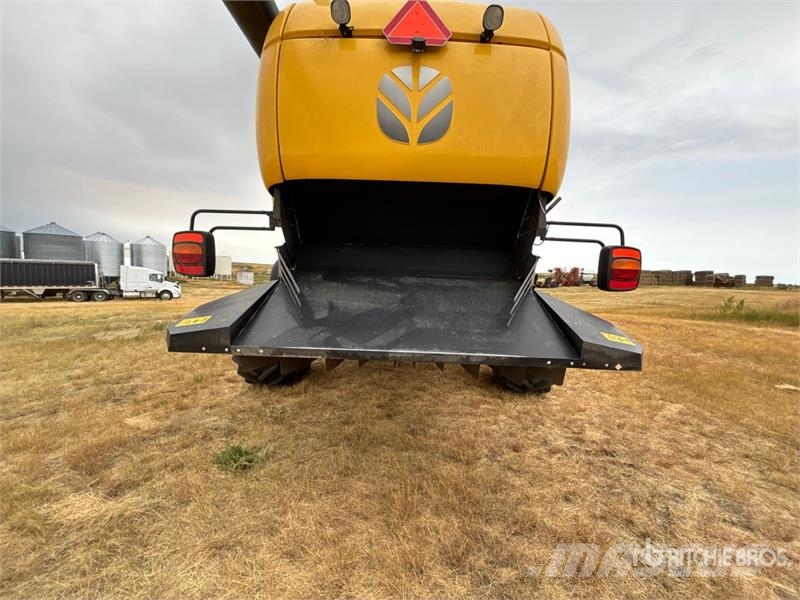 New Holland CX8080 حصادات