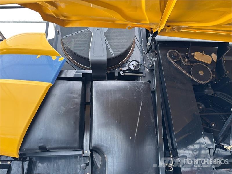 New Holland CX8080 콤바인 수확기