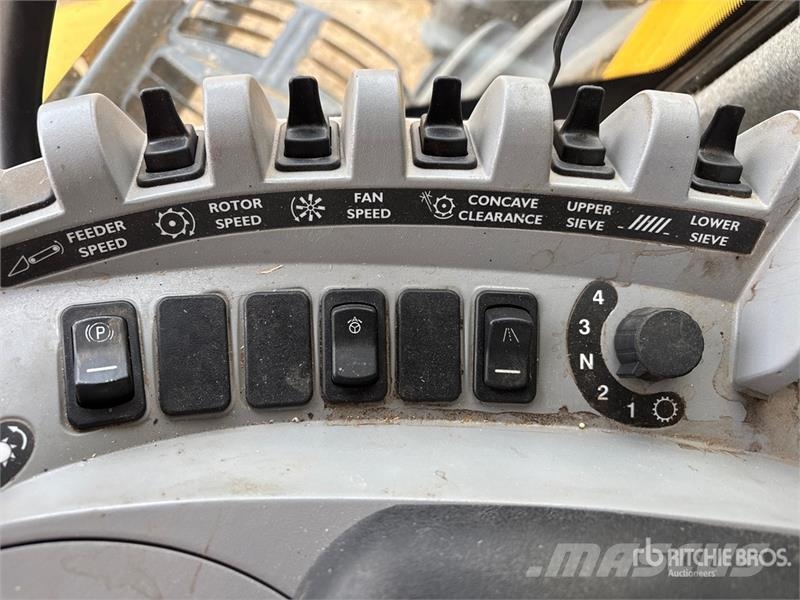 New Holland CX8080 حصادات