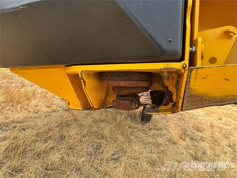 New Holland Dura Swath 425HB 25 ft Windrower Header محشات