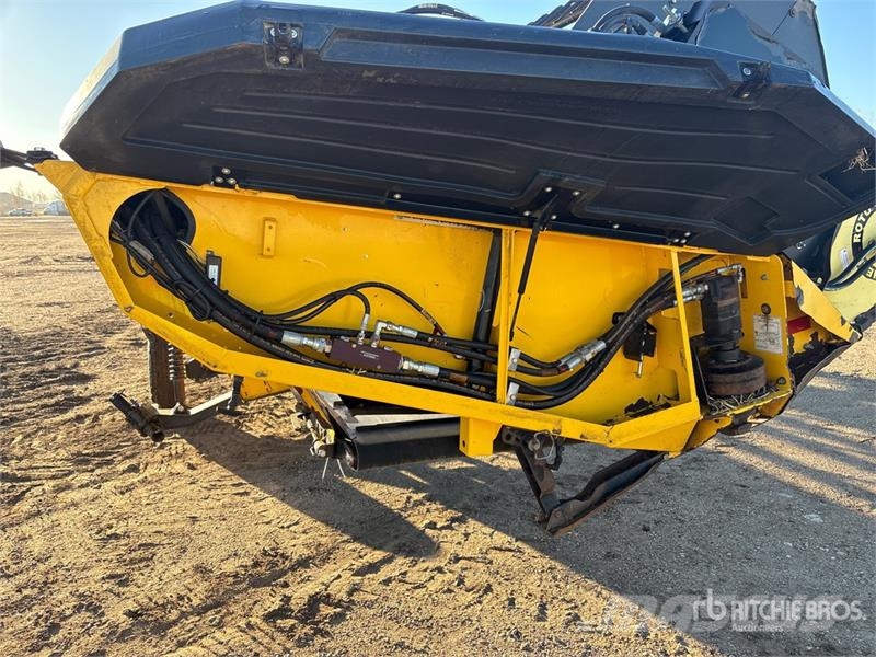 New Holland DuraSwath HB36 36 ft Draper Windrower Header محشات