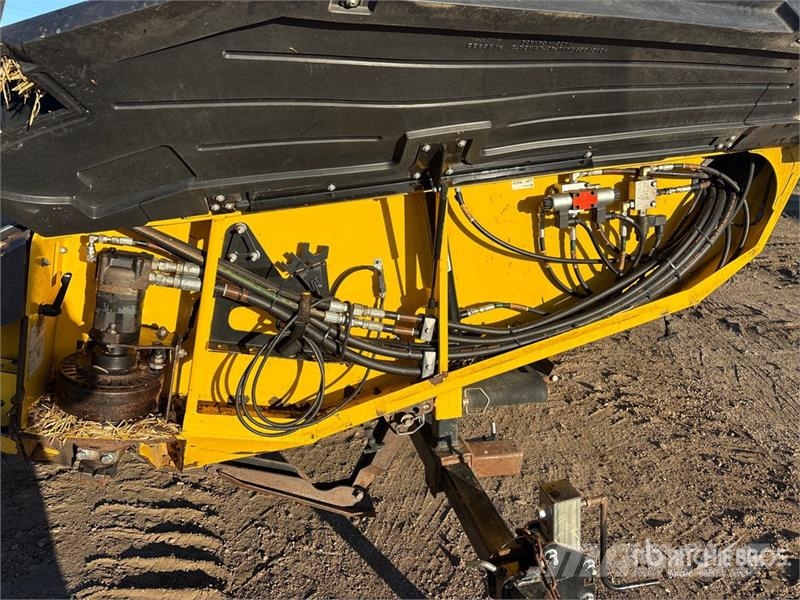 New Holland DuraSwath HB36 36 ft Draper Windrower Header محشات