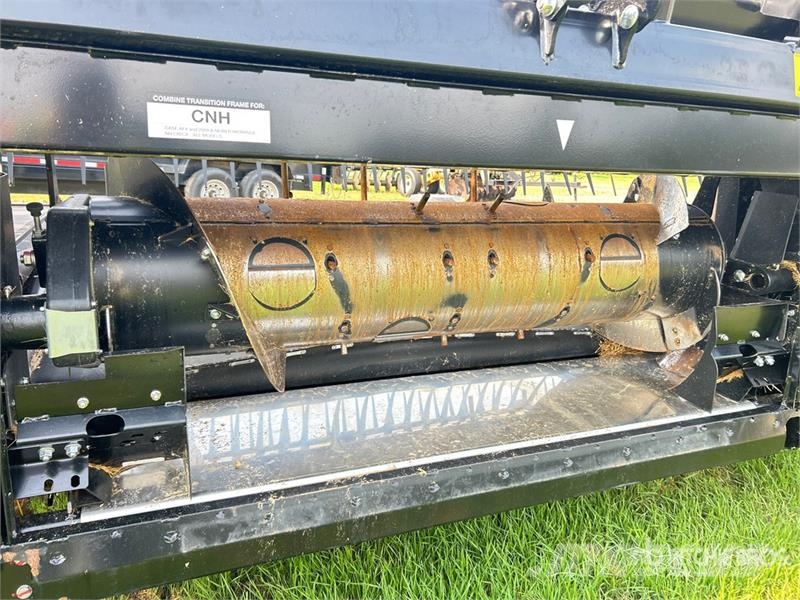 New Holland FD240 40 ft Flex Draper Combine Header Erntevorsätze