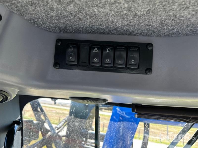 New Holland Gaurdian SP.400F 130 ft 4x4 High Clearance Self-Pr Самоходни пръскачки