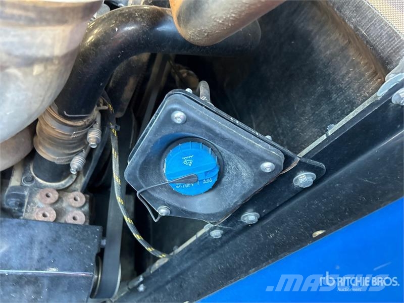 New Holland Gaurdian SP.400F 130 ft 4x4 High Clearance Self-Pr Самоходни пръскачки