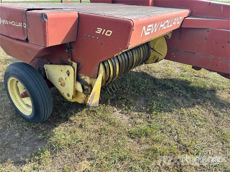 New Holland Hayliner 310 Square Baler محزمات مربعة