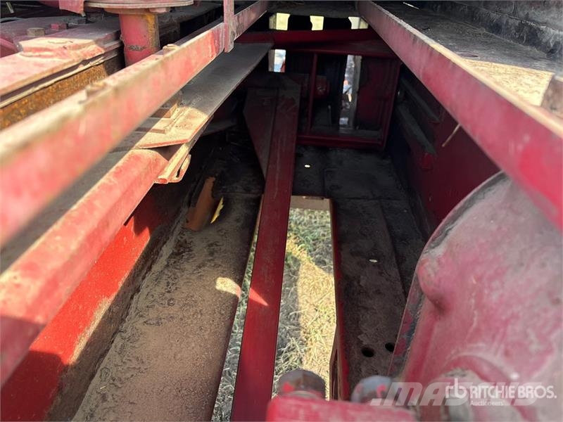New Holland Hayliner 310 Square Baler محزمات مربعة