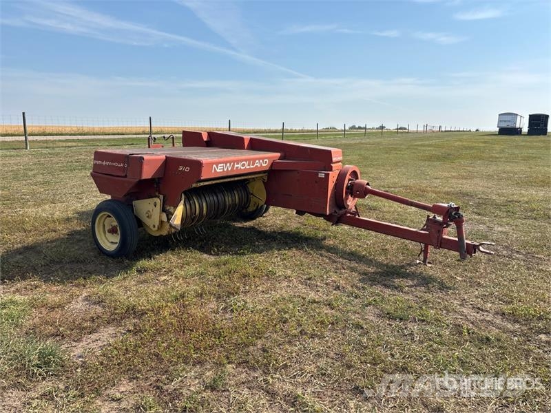 New Holland Hayliner 310 Square Baler محزمات مربعة