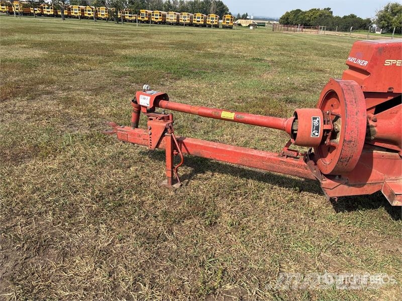 New Holland Hayliner 310 Square Baler محزمات مربعة
