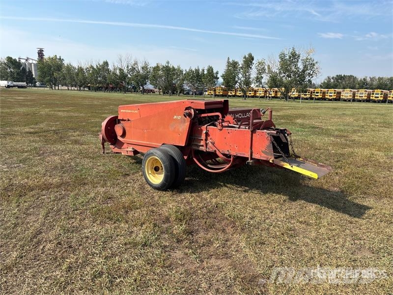 New Holland Hayliner 310 Square Baler محزمات مربعة