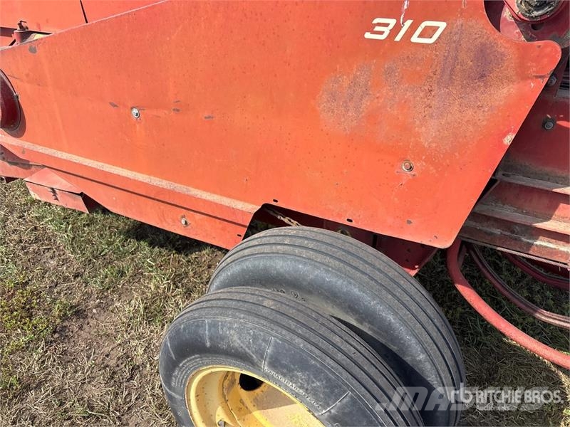 New Holland Hayliner 310 Square Baler محزمات مربعة