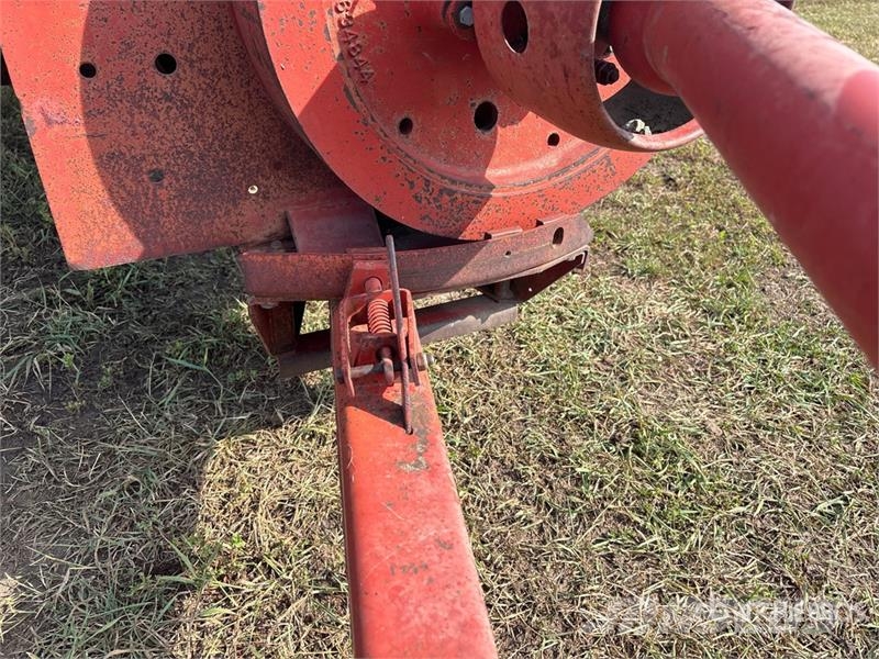 New Holland Hayliner 310 Square Baler محزمات مربعة