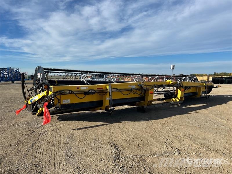 New Holland HB36 36 ft Draper Windrower Header محشات