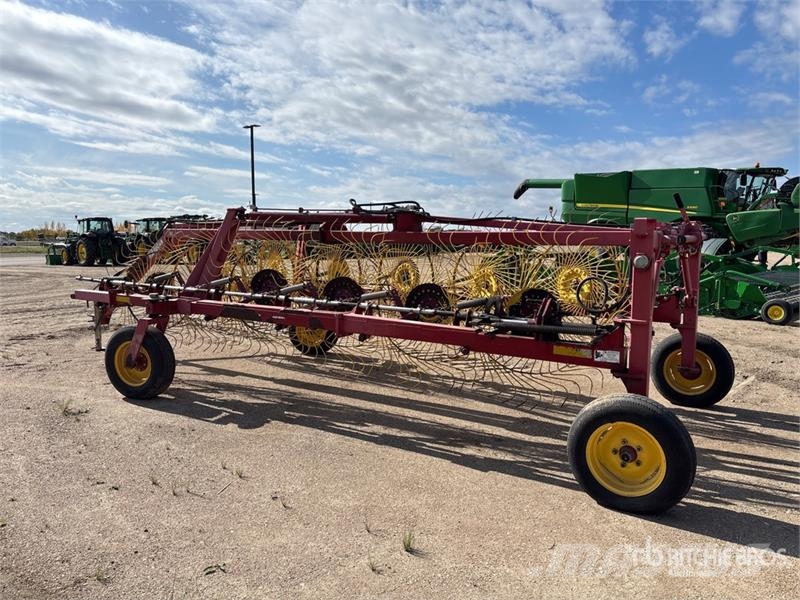 New Holland HT154 12 Wheel Hay Rake Okretači i sakupljači sijena