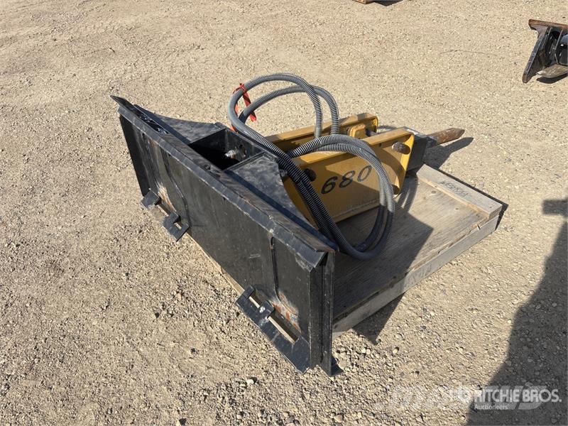 New Holland L230 Lietoti riteņu kompaktiekrāvēji