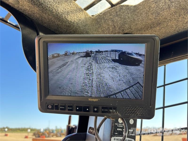 New Holland L230 Lietoti riteņu kompaktiekrāvēji