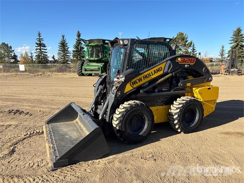 New Holland L328 Two-Speed Skid Steer Loader Skid steer mini nakladalci