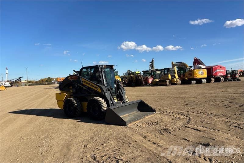 New Holland L328 Two-Speed Skid Steer Loader Skid steer mini nakladalci