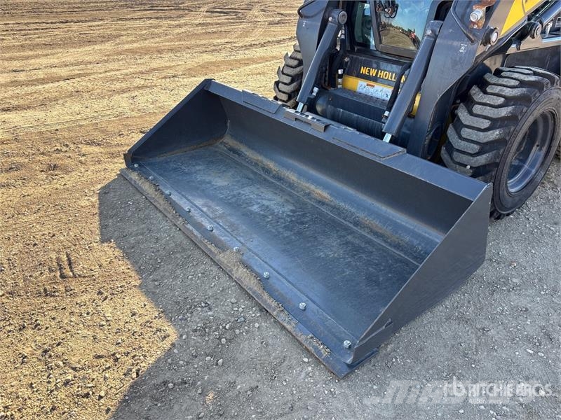 New Holland L328 Two-Speed Skid Steer Loader Skid steer mini nakladalci