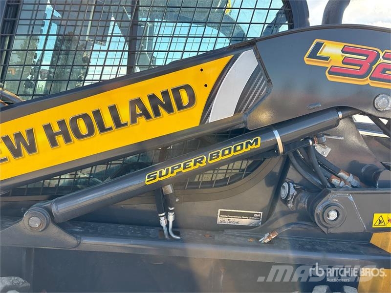 New Holland L328 Two-Speed Skid Steer Loader Skid steer mini nakladalci