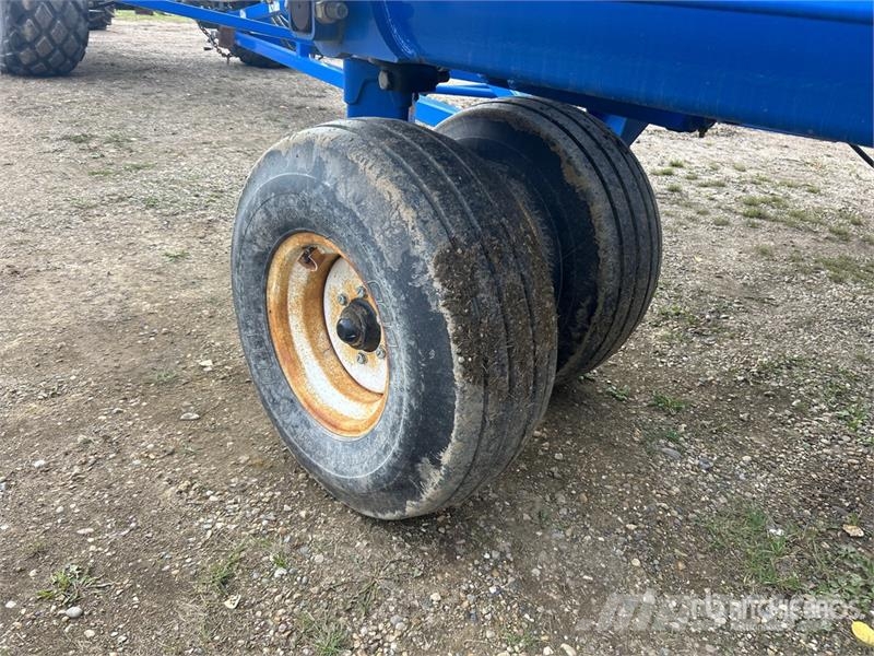 New Holland P2070 Taladros